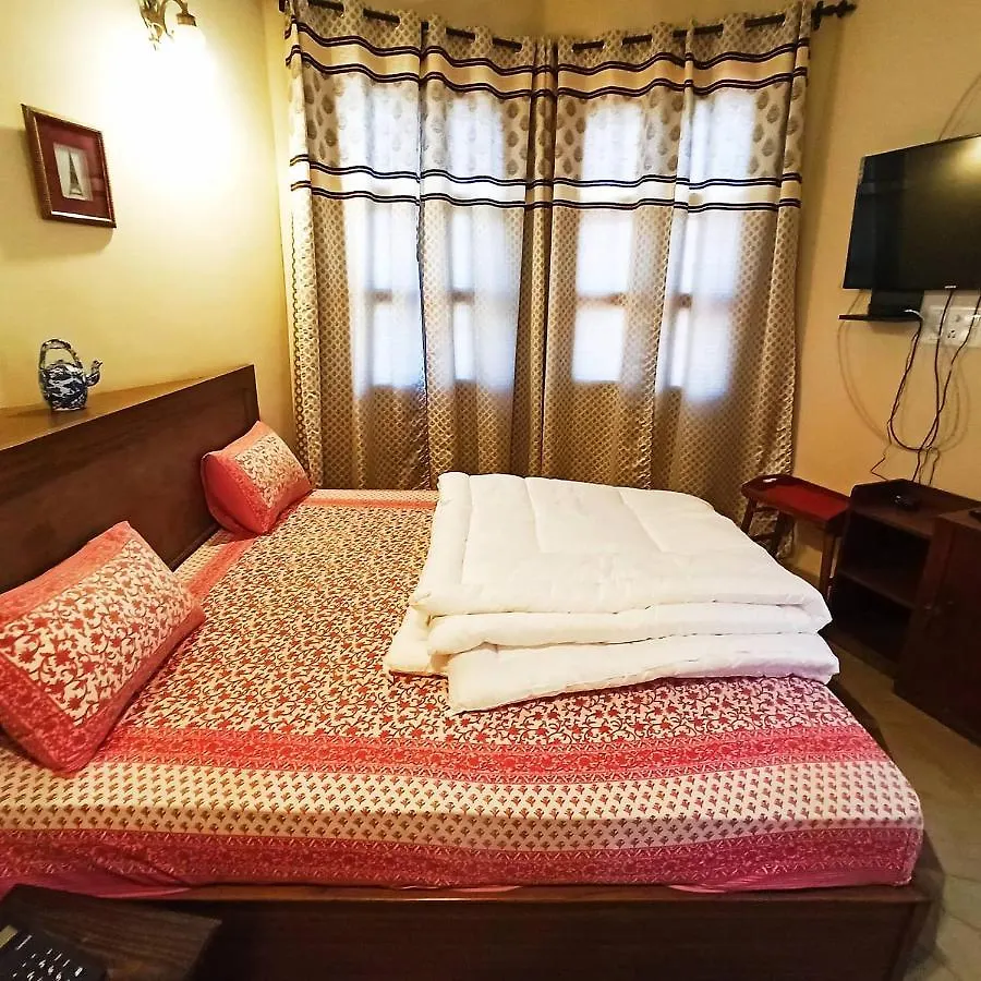 Bhanu Mahal - A Heritage Homestay Panchkula 0*,  India